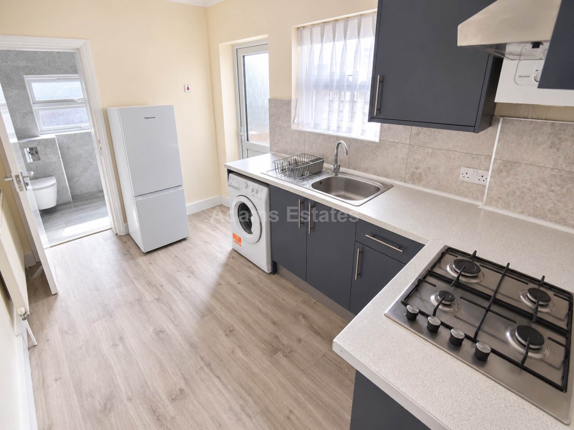 Flat Gosbrook Road in Reading