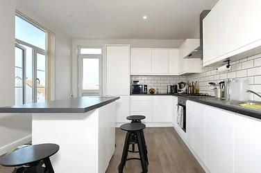 Flat Sydenham Road in Greater London