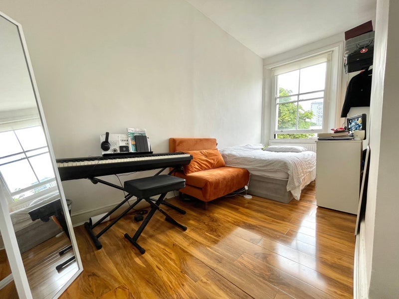 Room Blomfield Villas in City of Westminster