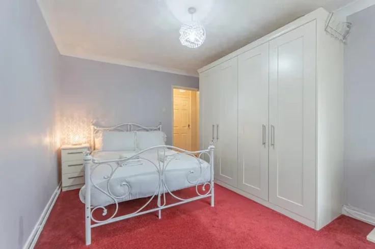 Flat Rampart Terrace in Southend-on-Sea