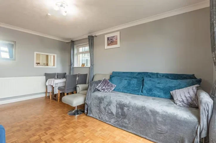Flat Rampart Terrace in Southend-on-Sea