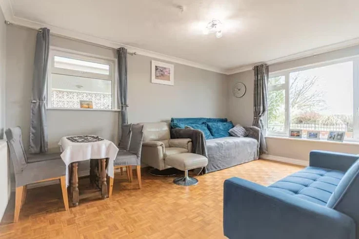 Flat Rampart Terrace in Southend-on-Sea