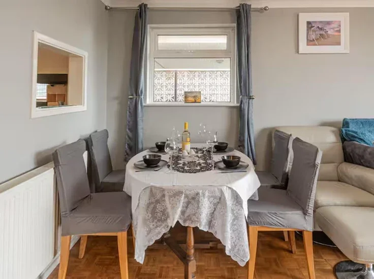 Flat Rampart Terrace in Southend-on-Sea