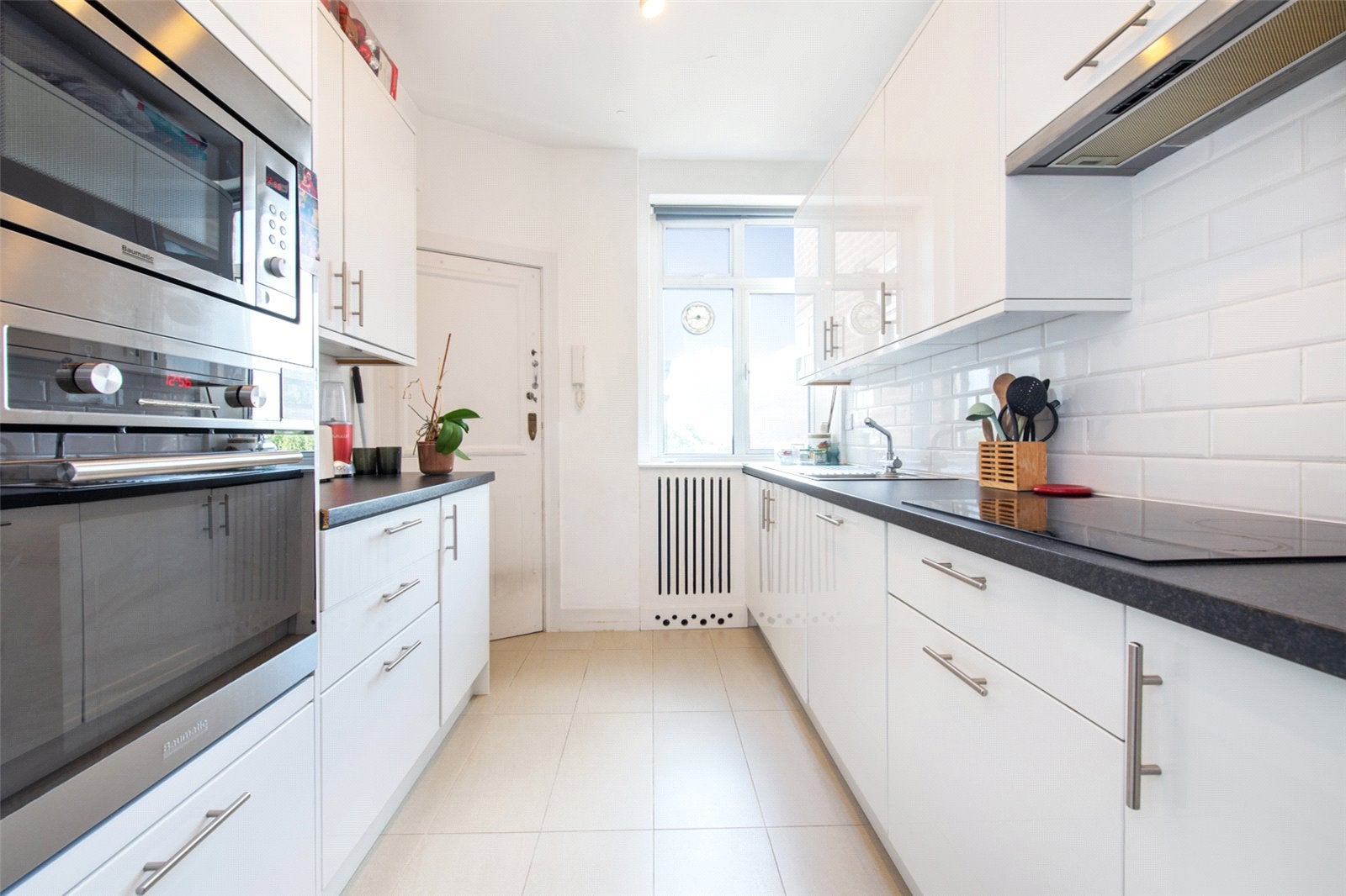 Flat Old Brompton Road in Greater London