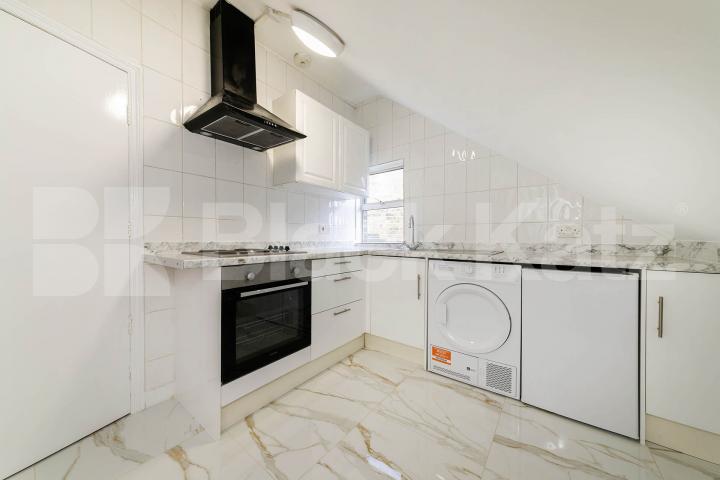 Flat Iverson Road in Greater London