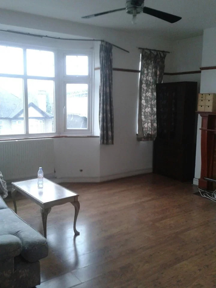 Flat Woodgrange Avenue in Greater London