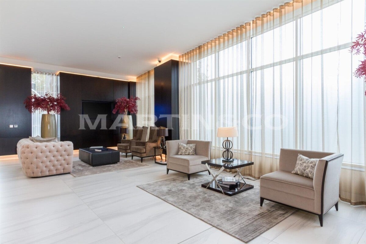 Flat Longfield Avenue in Greater London