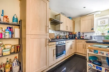 Flat Drayton Road in Greater London