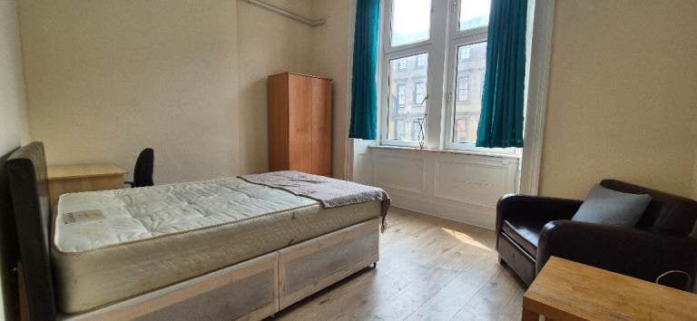 Room Argyle Street in Glasgow