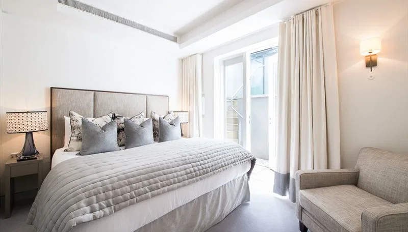 Flat Duke Street in City of Westminster