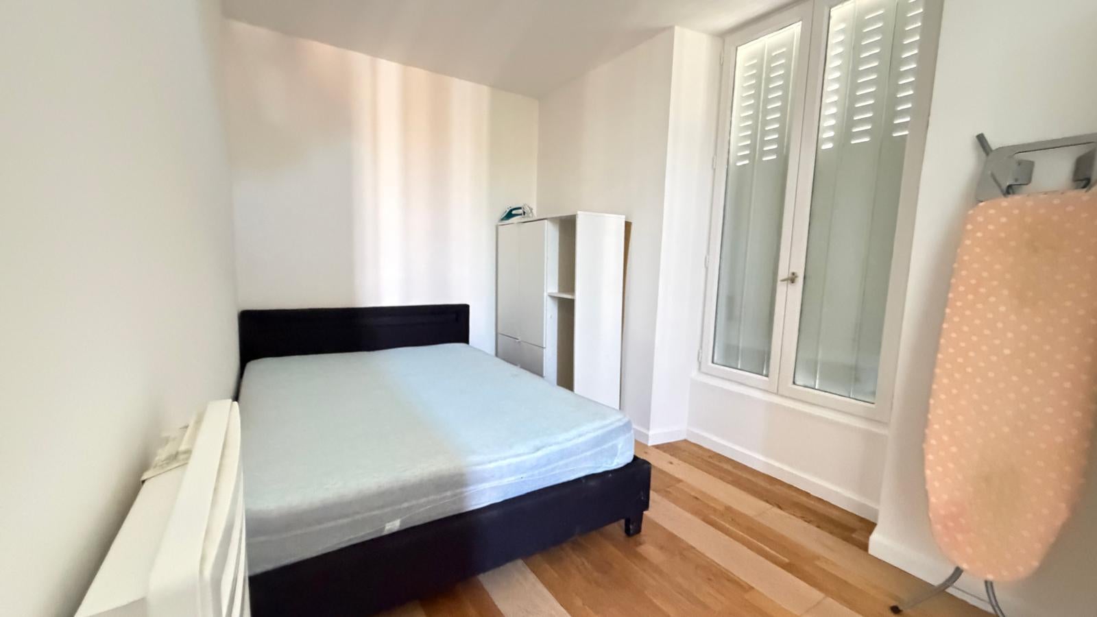 Appartement Place Léon Cassé à Corbeil-Essonnes