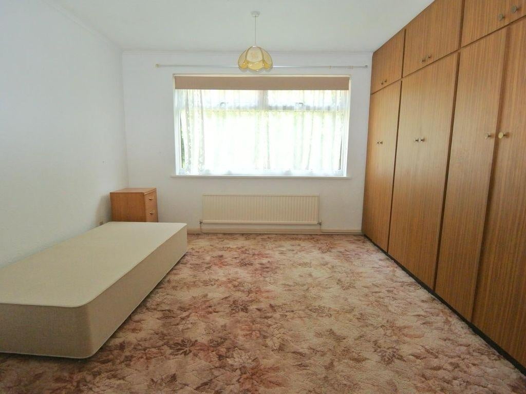 House Oak Way in Greater London