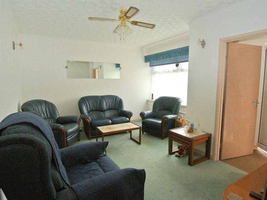 House Oak Way in Greater London