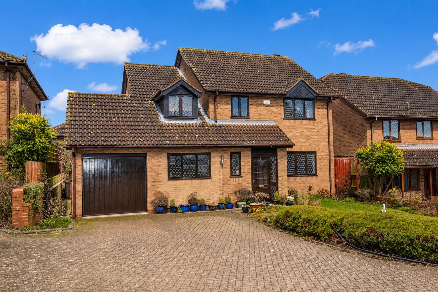 House Tanfield Lane in Northampton