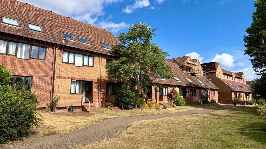 House Manchester Road in Greater London