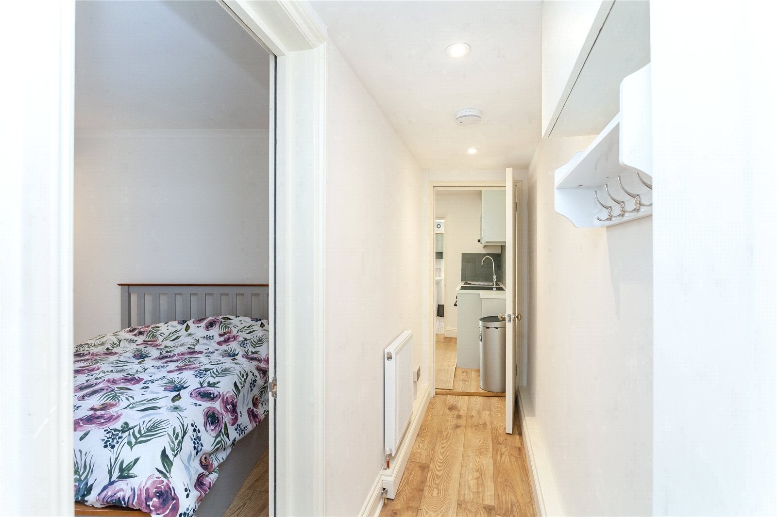Flat Keystone Crescent in Greater London