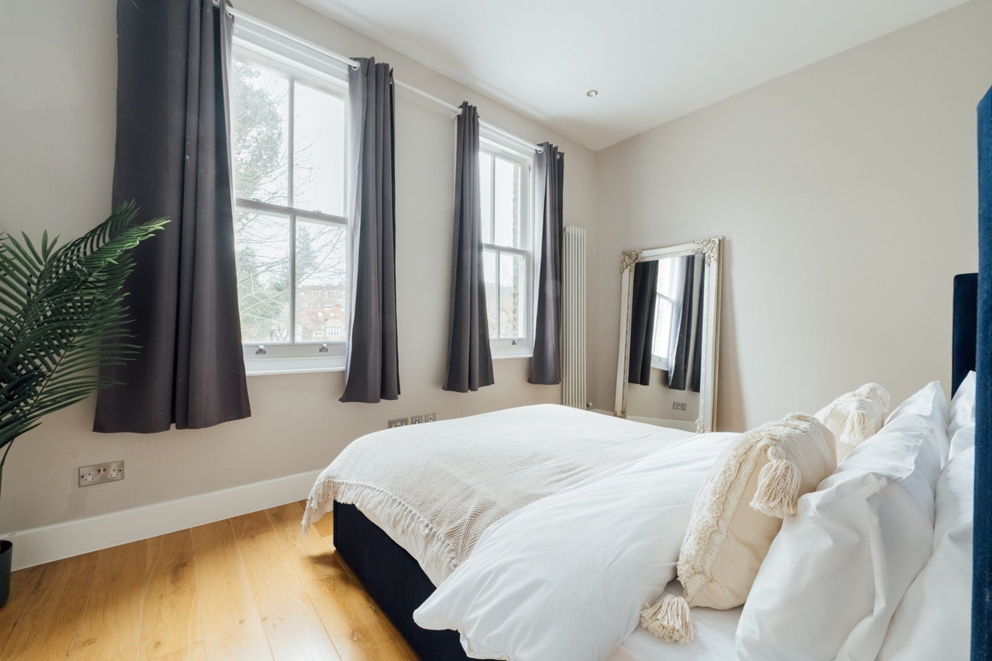 Flat Boveney Road in Greater London