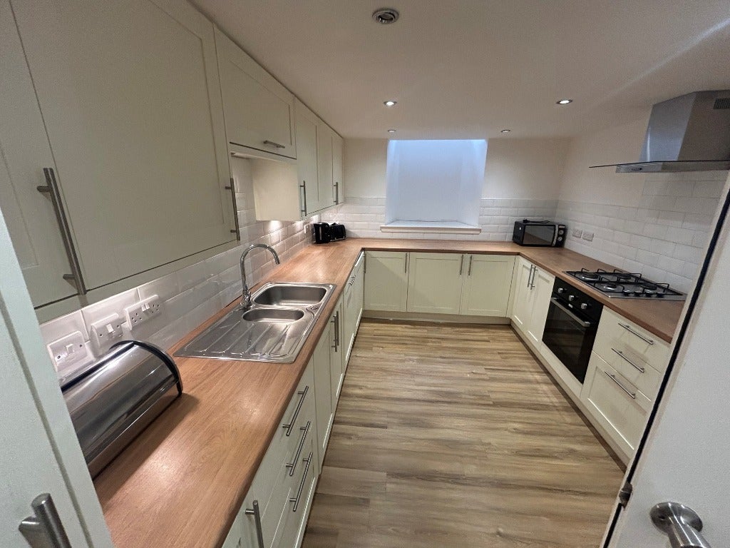 Flat Rossie Place in City of Edinburgh