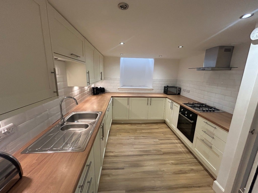Flat Rossie Place in City of Edinburgh
