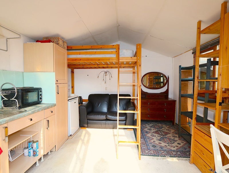 Room Broxted Road in Greater London