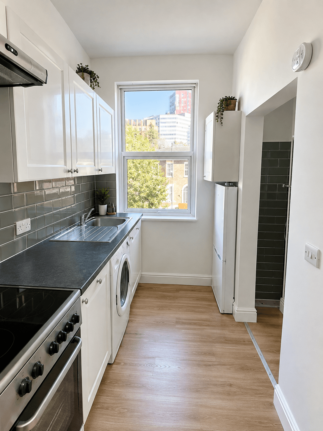 Flat Oakfield Road in Greater London