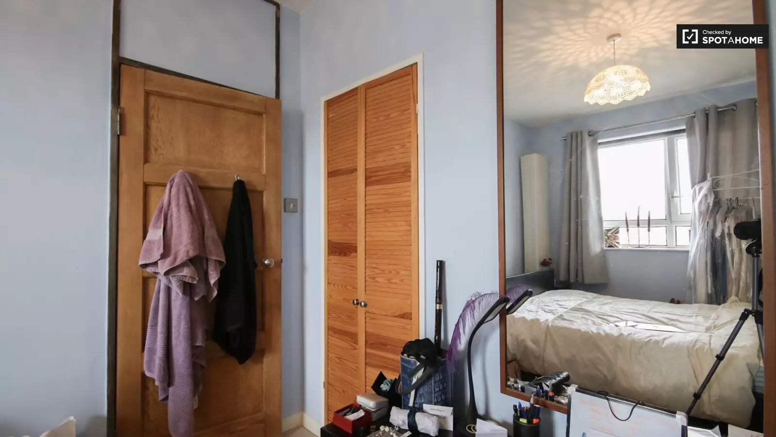 Flat Wiltshire Close in Greater London