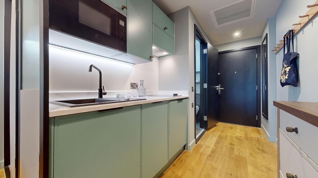 Flat First Way in Greater London