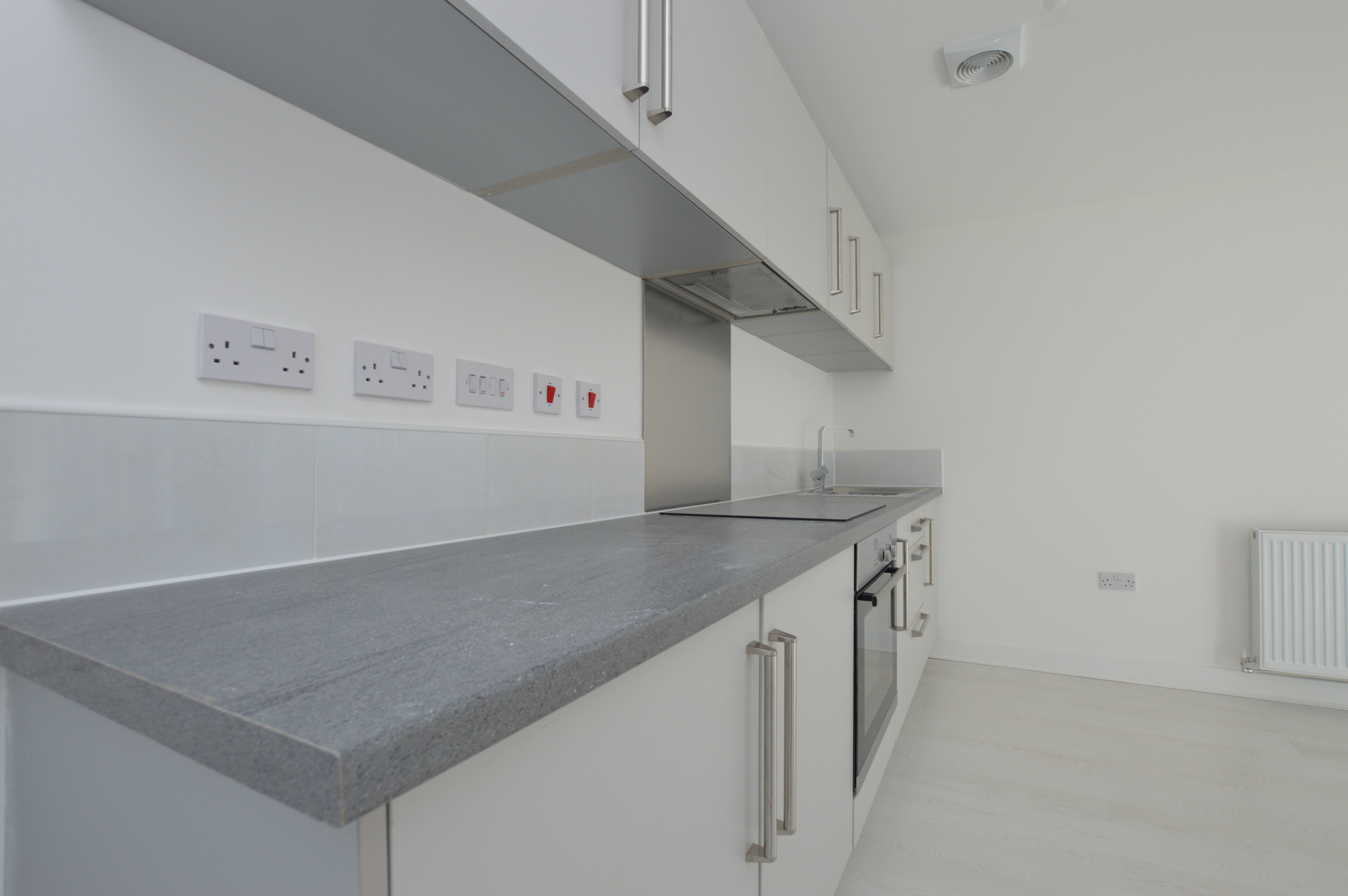 Flat Carnforth Avenue in Wakefield