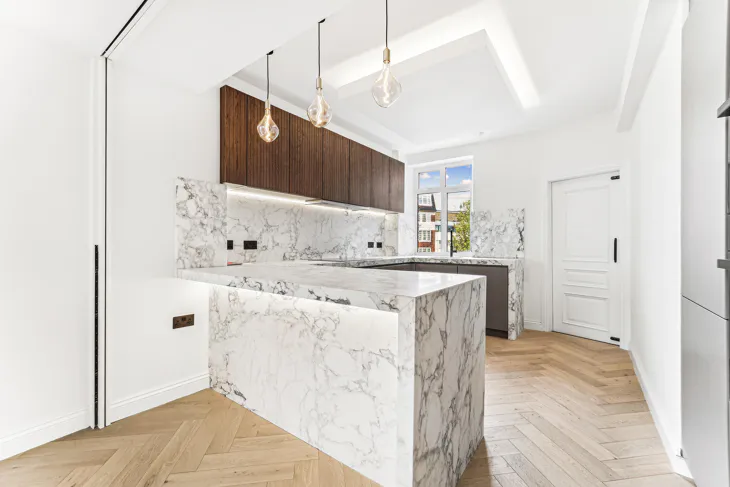 Flat Old Brompton Road in Greater London