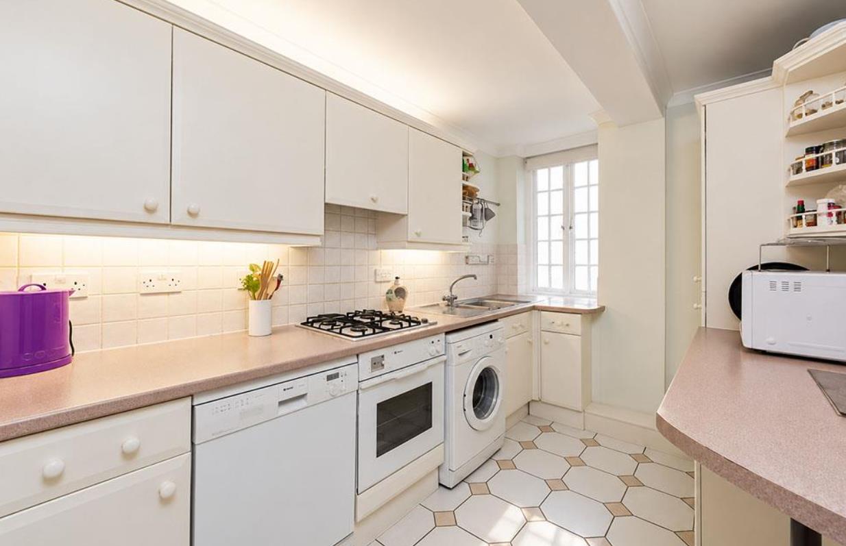 Flat Gloucester Place in City of Westminster