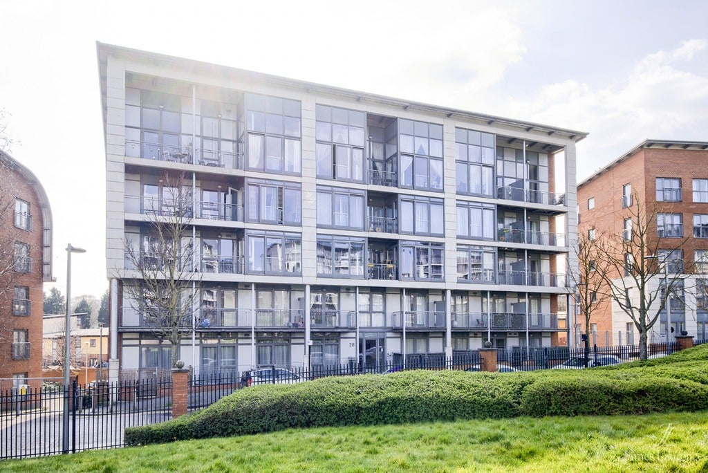Flat Alfred Knight Way in Birmingham