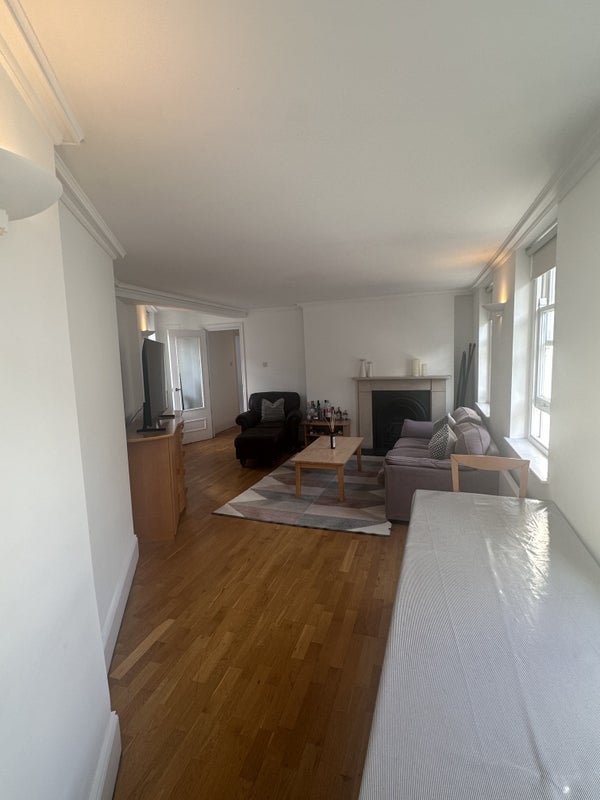 Room Rose Street in City of Westminster
