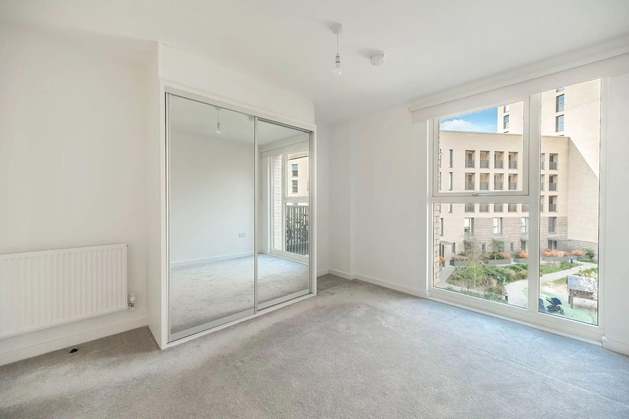Flat Tyrrel Way in Greater London
