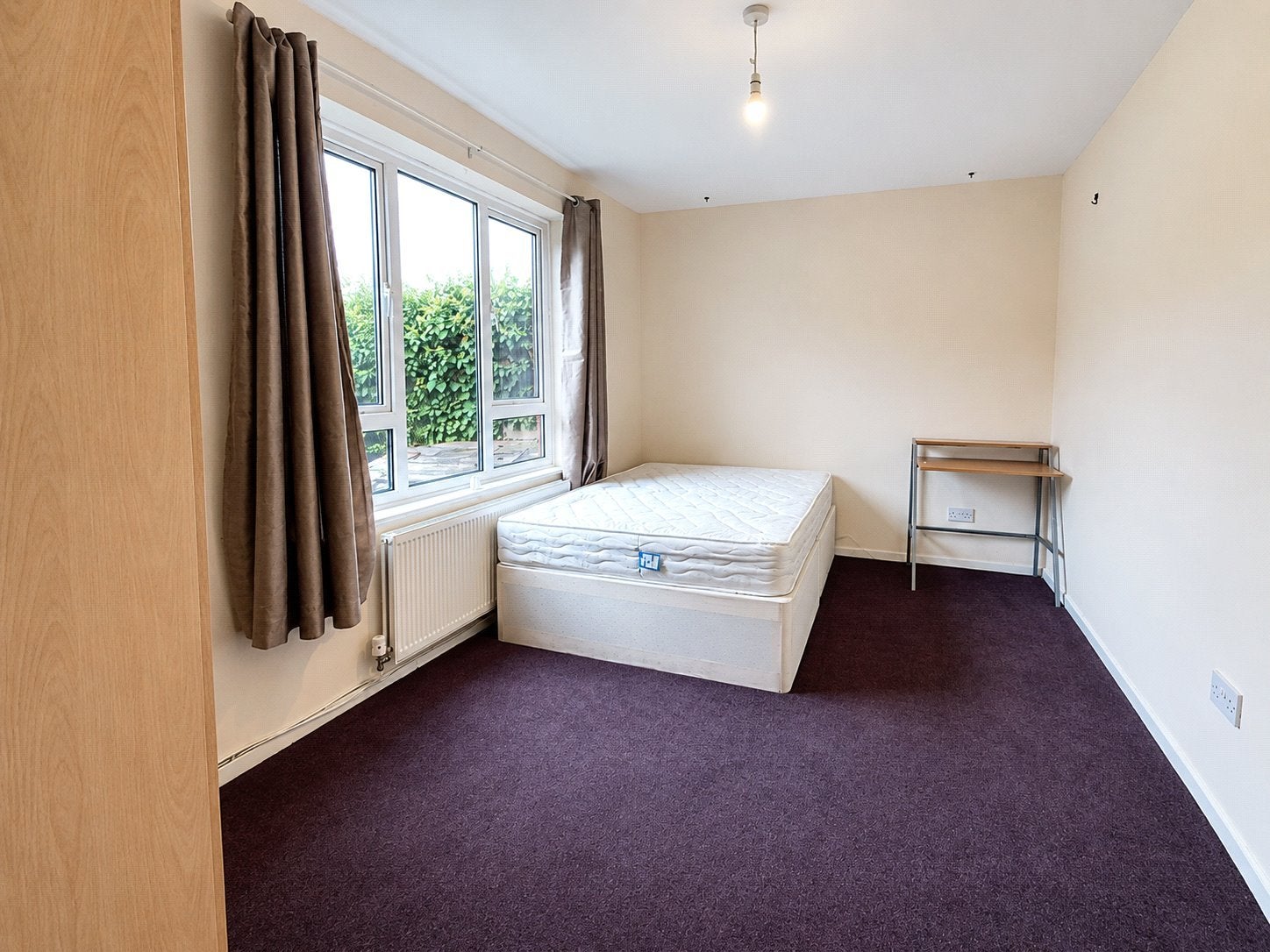 Room Warren Crescent in Oxford