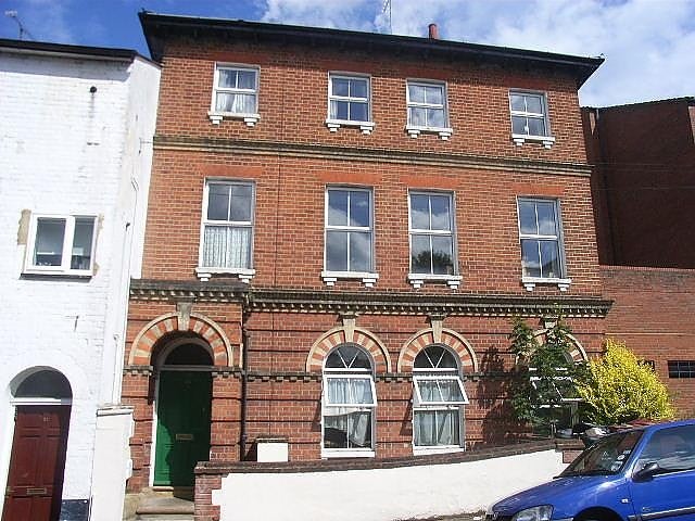 Flat Prospect Street in Reading
