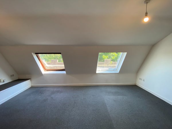Flat Ashley Road in Bristol