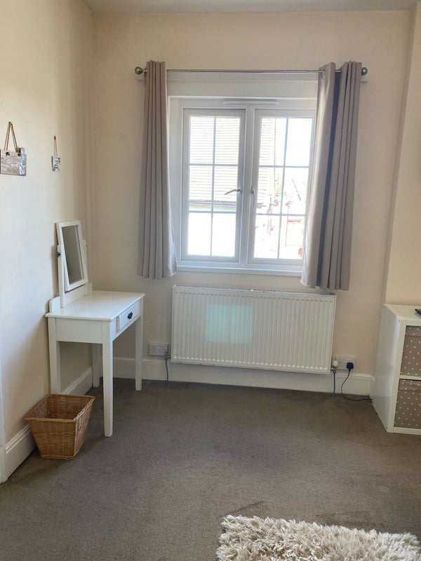 Room Rodway Road in Greater London
