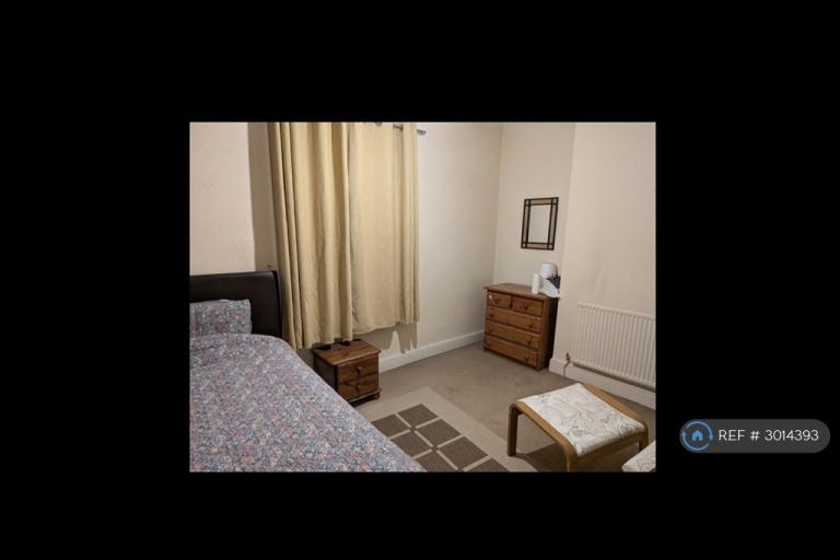 Room Wantage Road in Northampton