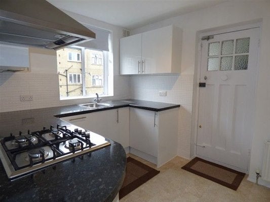 Flat Rutland Court in Cheltenham