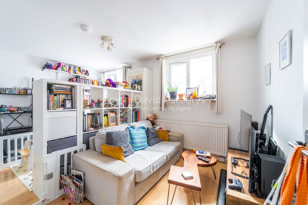 Flat Hampshire Street in Greater London