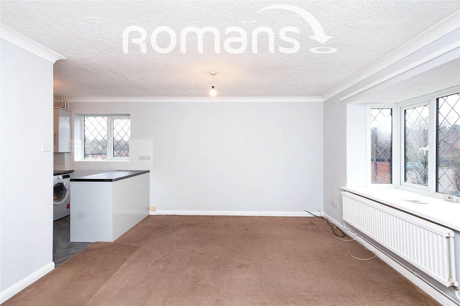 Flat Hawkesworth Drive in Surrey Heath