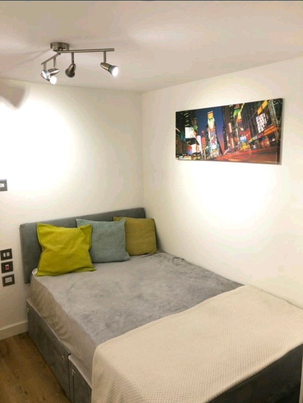Room Nelson Street in Greater London