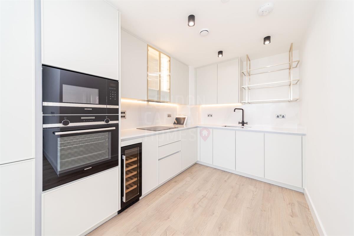 Flat Bollinder Place in London