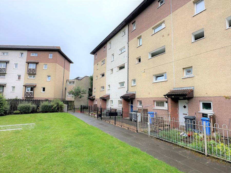 Flat Dunbar Park in Dundee