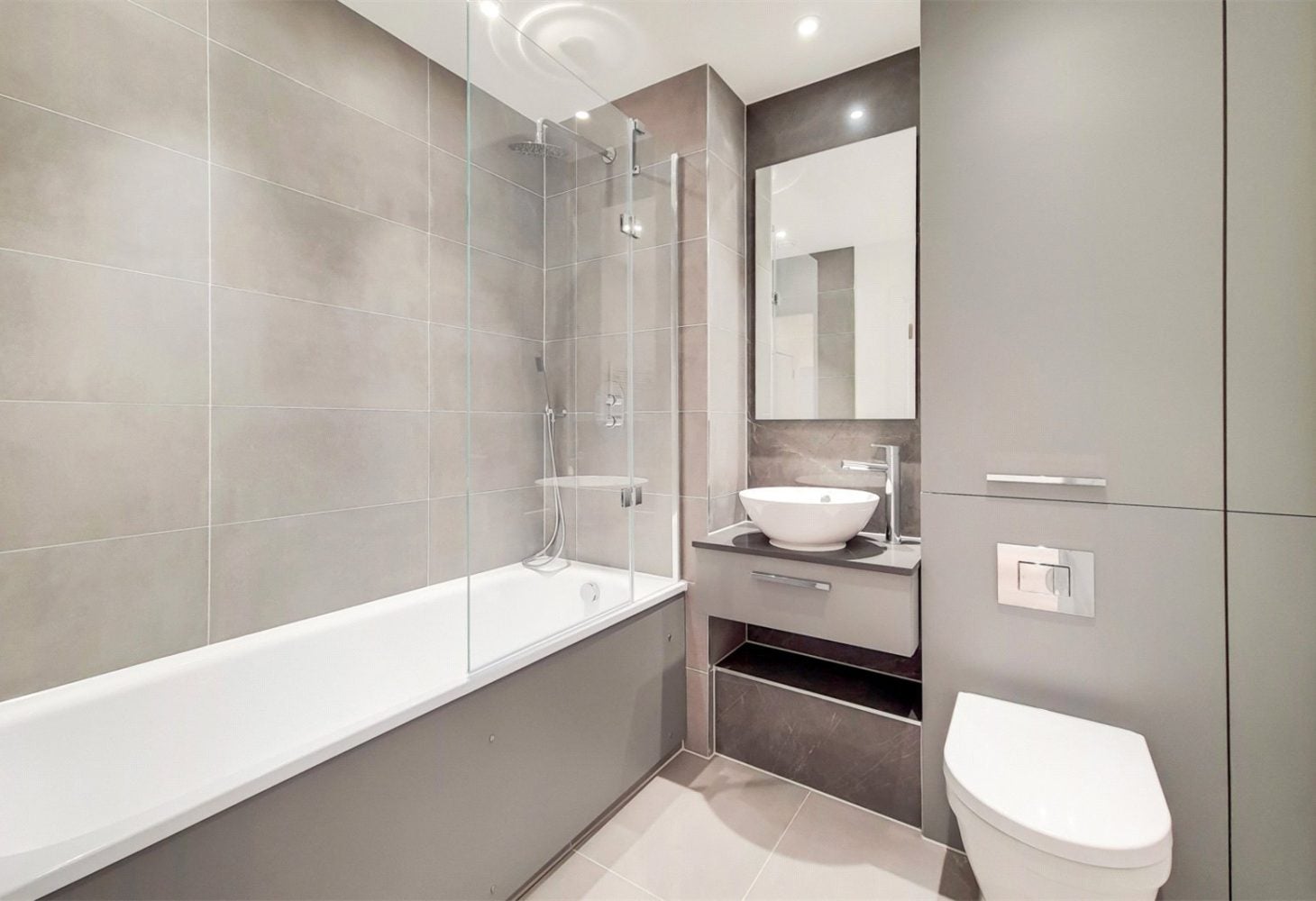 Flat Atlantis Avenue in Greater London