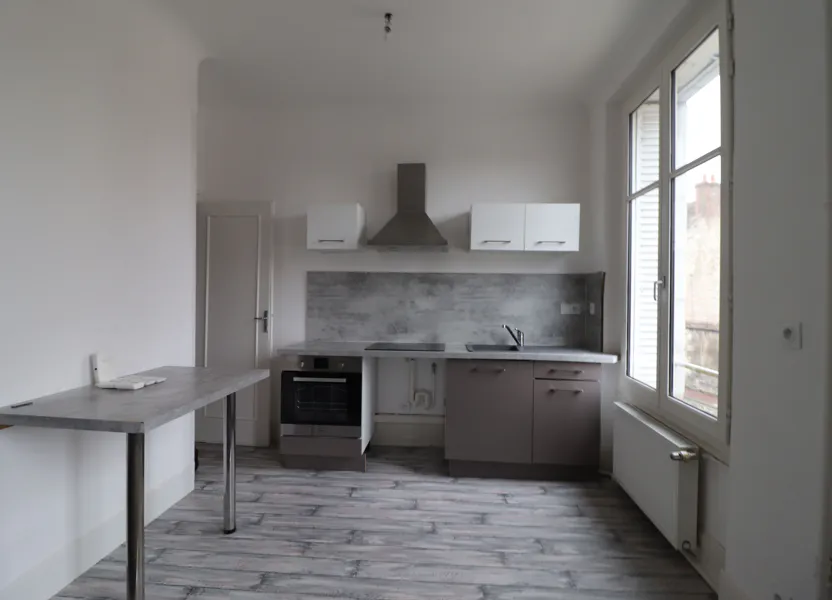 Appartement Quai Maréchal Joffre à Cosne-Cours-sur-Loire