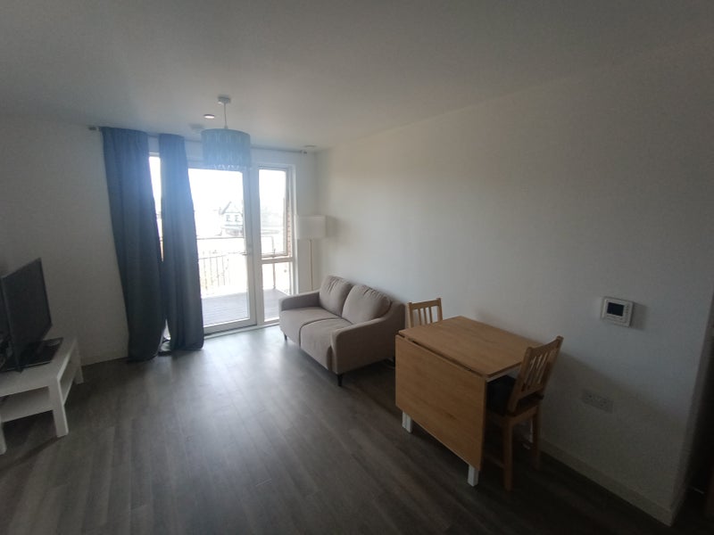 Room Adenmore Road in Greater London