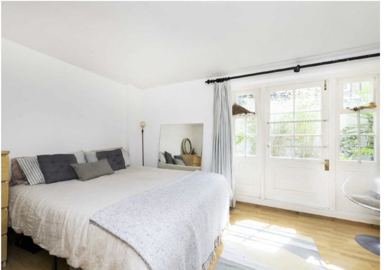 Room Gibson Square in Greater London