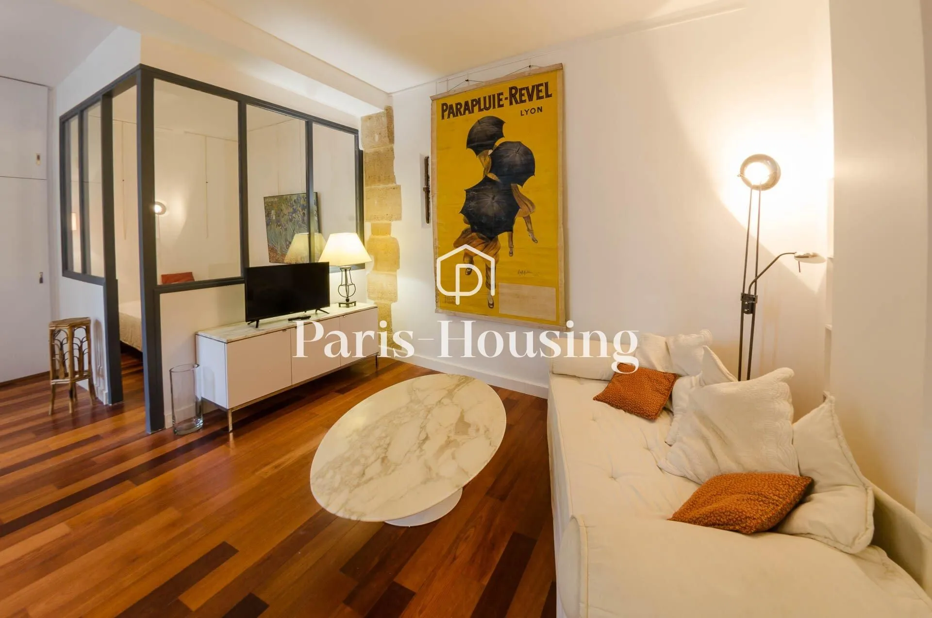 Flat Rue Chanoinesse in Paris