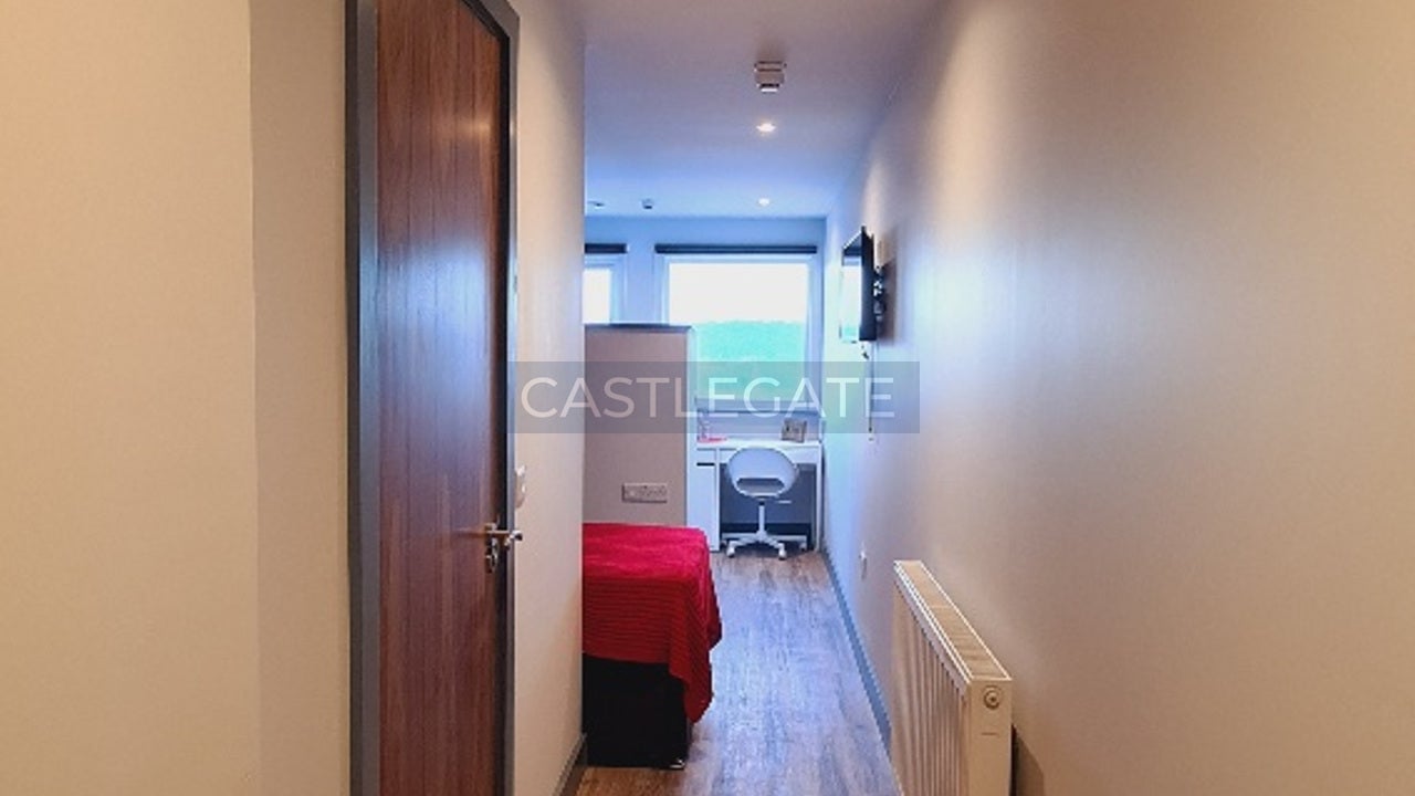 Flat New Street in Huddersfield
